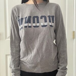 uconn vs pink sweatshirt